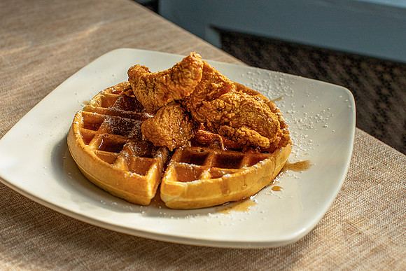 FIG-IMG_1771-CHICKEN-AND-WAFFLES